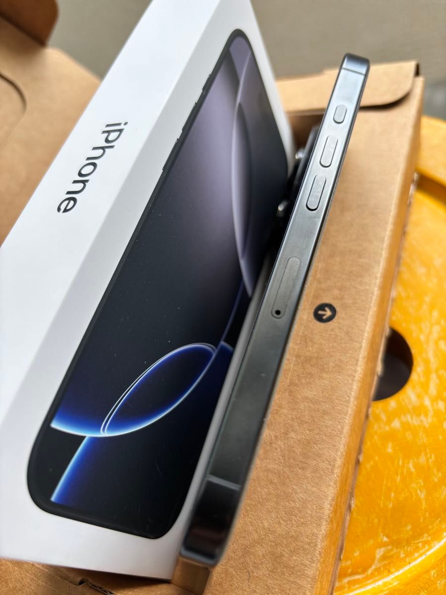 極美品 iPhone16 Pro 256GB ブラックチタニウム|Yahoo!フリマ 極美品 iPhone16 Pro 256GB ブラックチタニウム|Yahoo!フリマ