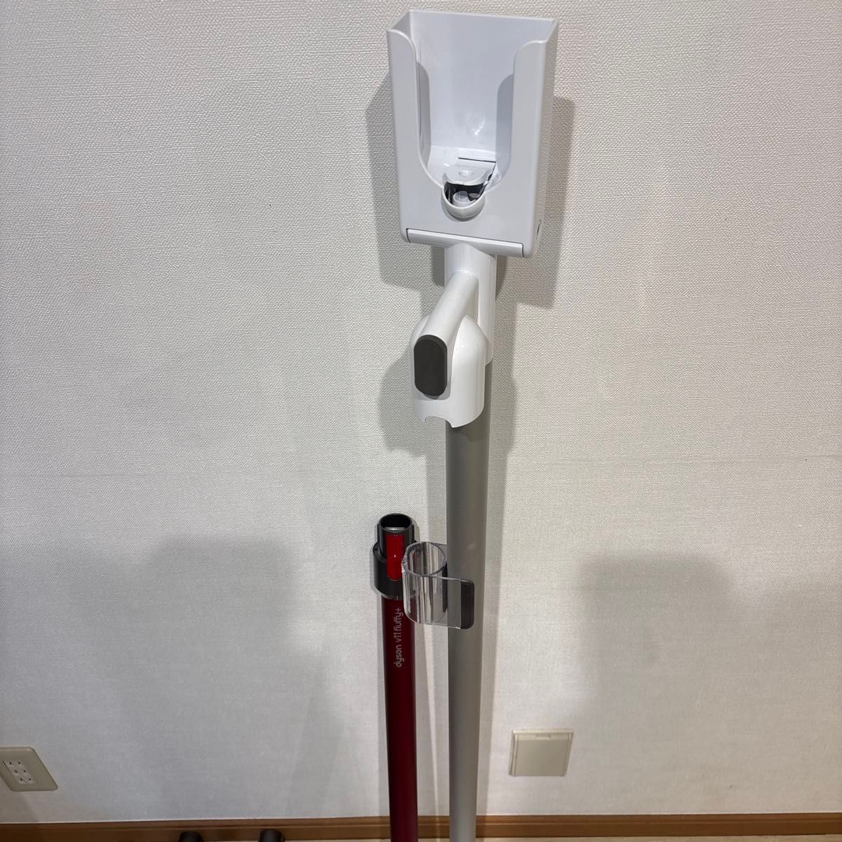 動作品 ダイソン V11 SV15 純正スタンド/バッテリー dyson 掃除 動作品 ダイソン V11 SV15 純正スタンド/バッテリー dyson 掃除