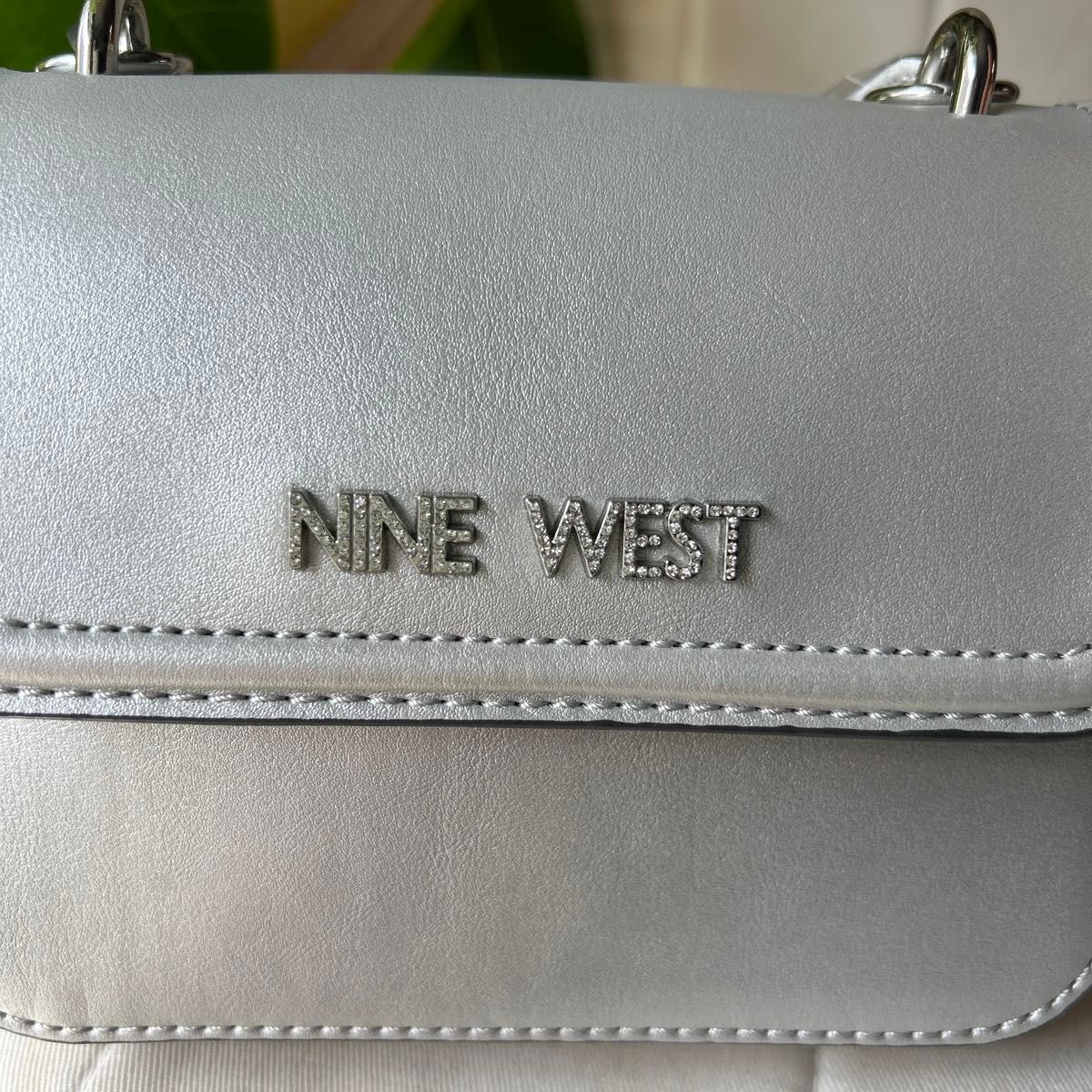 新品 NINE WEST】ナインウエスト 2way ミニ ショルダーバッグ 新品 NINE WEST】ナインウエスト 2way ミニ ショルダーバッグ