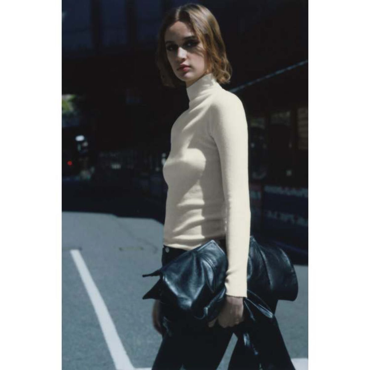 タグ付き新品】ZARA シルクウールブレンドニットセーター S タグ付き新品】ZARA シルクウールブレンドニットセーター S