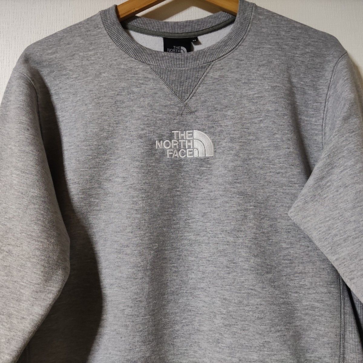 THE NORTH FACE センターロゴスウェット刺繍 トレーナー|Yahoo THE NORTH FACE センターロゴスウェット刺繍 トレーナー|Yahoo
