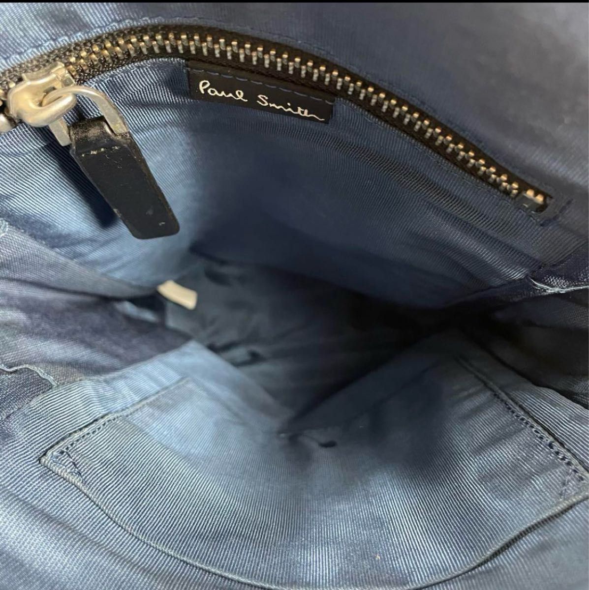 美品 Paul Smith ボディバッグ オールレザー マルチストライプ 美品 Paul Smith ボディバッグ オールレザー マルチストライプ