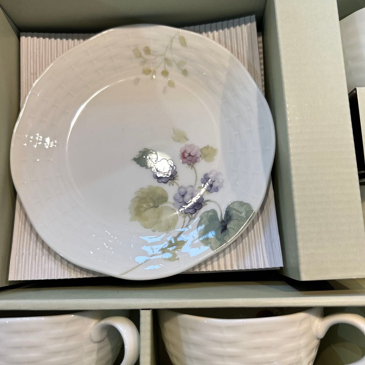 NARUMI Bone China 食器セット 新品未使用|Yahoo!フリマ(旧 NARUMI Bone China 食器セット 新品未使用|Yahoo!フリマ(旧