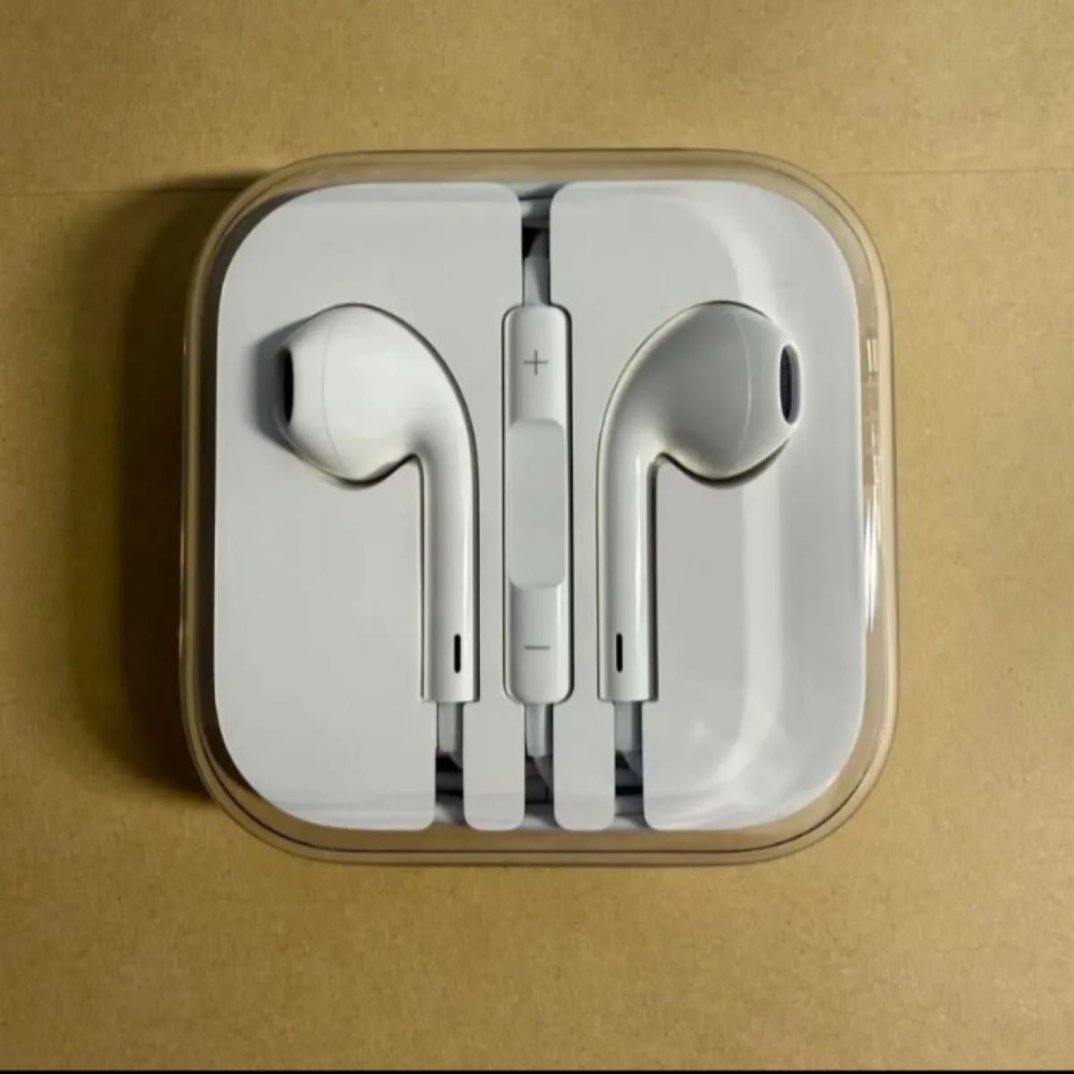 Apple iPhone付属品 純正イヤホン ジャック式 新品未使用品 Apple iPhone付属品 純正イヤホン ジャック式 新品未使用品
