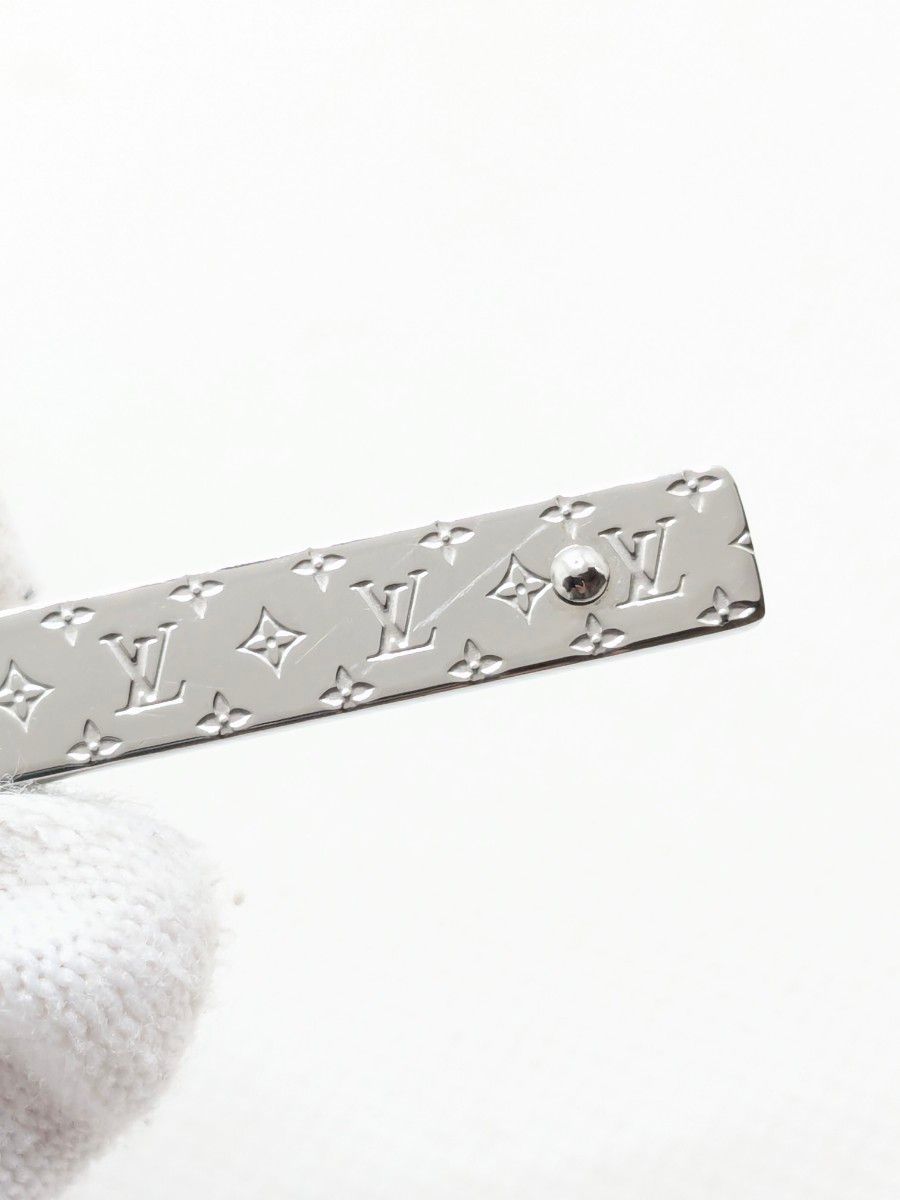 美品 ルイヴィトン ネクタイピン モノグラム ボールドシルバー 美品 ルイヴィトン ネクタイピン モノグラム ボールドシルバー