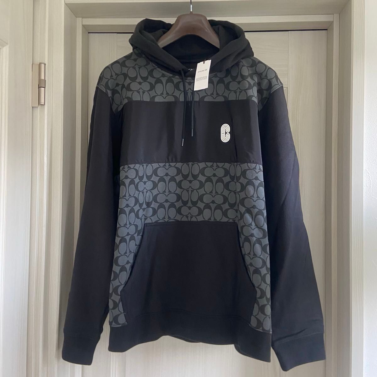 XL/メンズ COACH コーチ シグネチャーフーディ 黒 ロゴ XL/メンズ COACH コーチ シグネチャーフーディ 黒 ロゴ