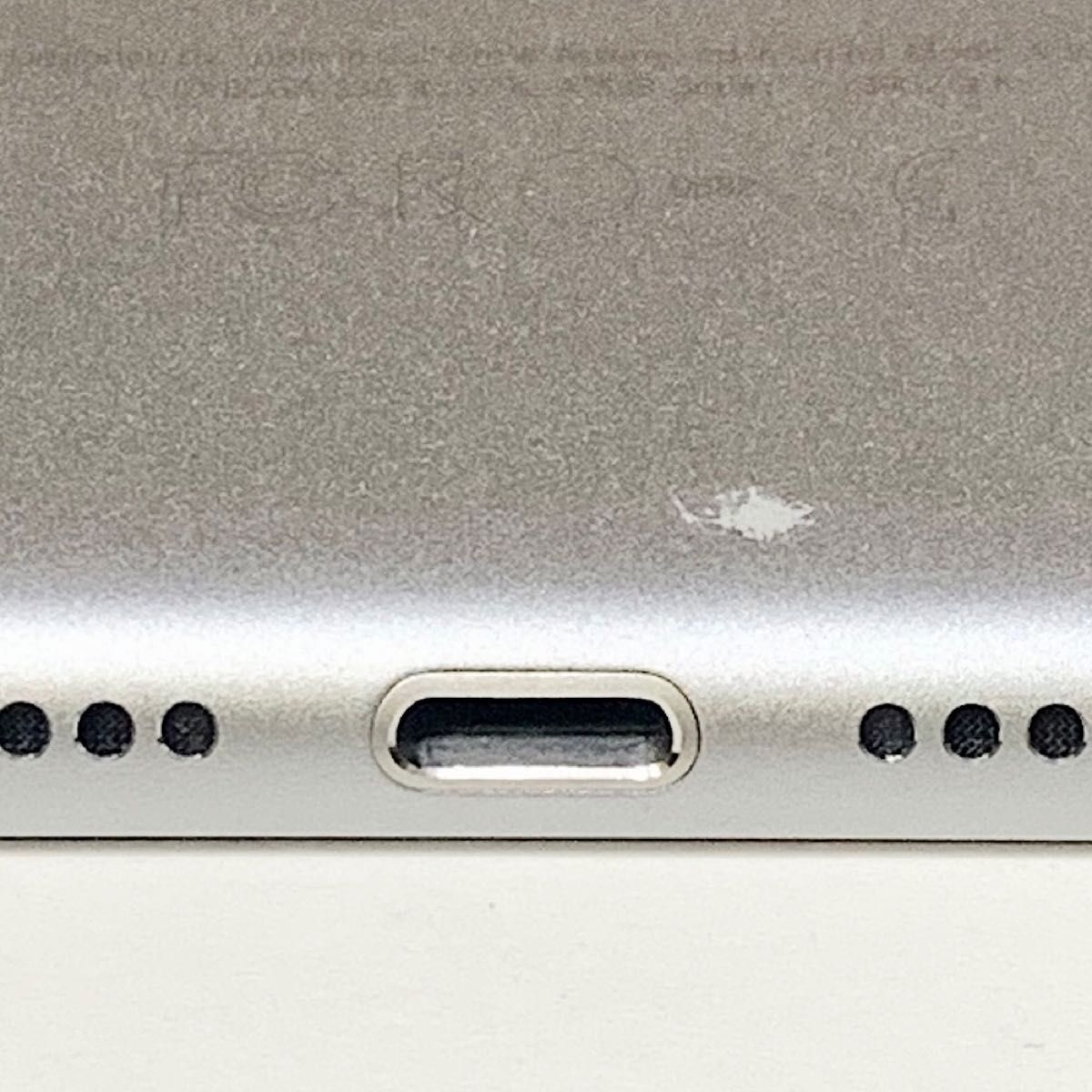 ほぼ未使用 充電5回のみ バッテリー100% iPad mini 4 7 9インチ ほぼ未使用 充電5回のみ バッテリー100% iPad mini 4 7 9インチ