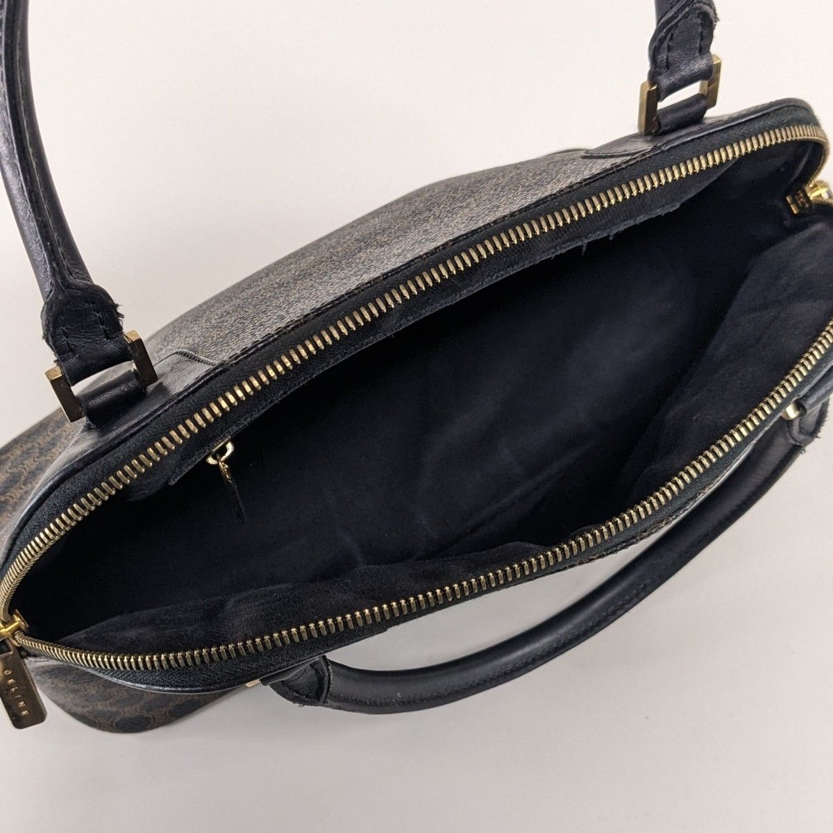 美品 セリーヌ ハンドバッグ ショルダーバッグ 2way 黒マカダム 美品 セリーヌ ハンドバッグ ショルダーバッグ 2way 黒マカダム