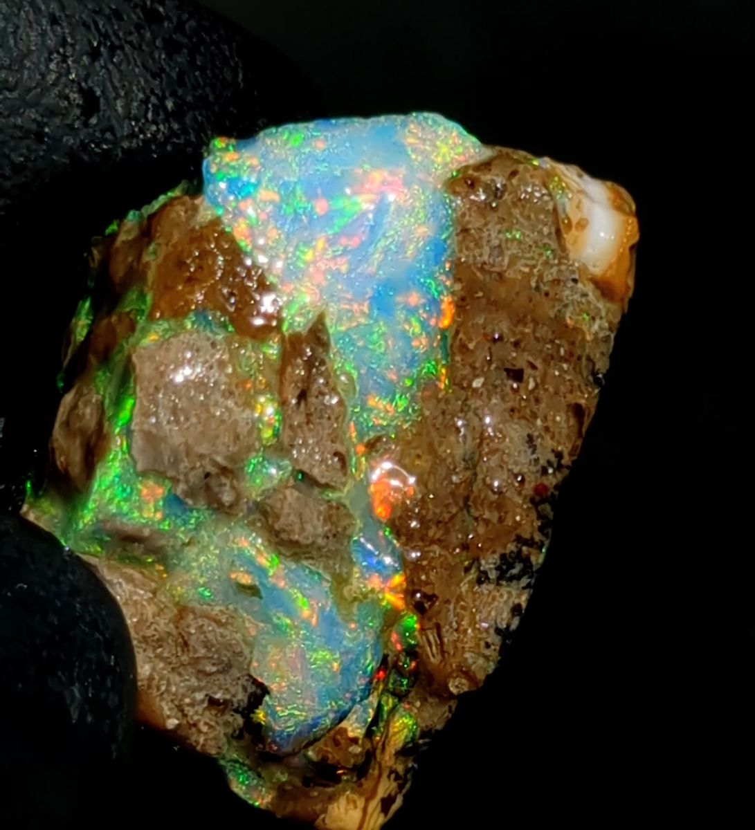 【16ct】エチオピア オパール 原石 天然石 鉱物 標本 鉱石 ブルー 虹 オパール原石