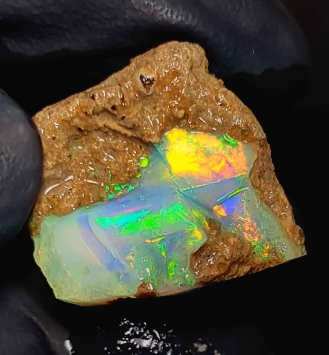 【16ct】エチオピア オパール 原石 天然石 鉱物 標本 鉱石 ブルー 虹 オパール原石