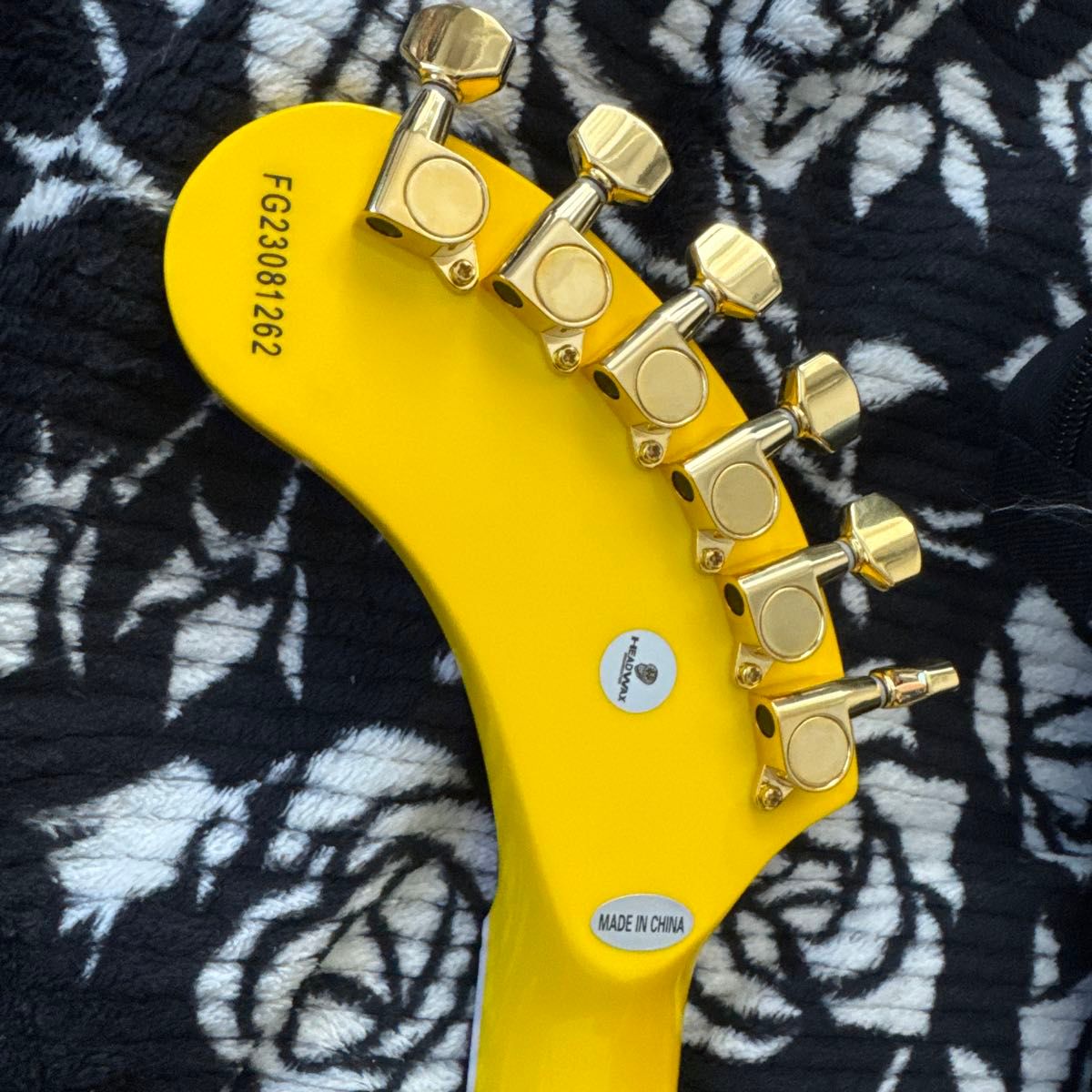 超美品 FERNANDES YELLOW HEART-ZO ZO-3 hide|Yahoo!フリマ(旧 超美品 FERNANDES YELLOW HEART-ZO ZO-3 hide|Yahoo!フリマ(旧
