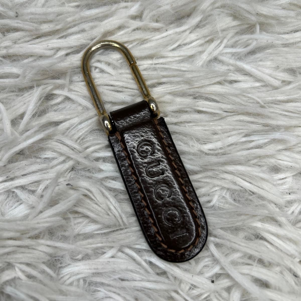 GUCCI ロゴ キーホルダー キーリング レザー 型押しロゴ|Yahoo GUCCI ロゴ キーホルダー キーリング レザー 型押しロゴ|Yahoo