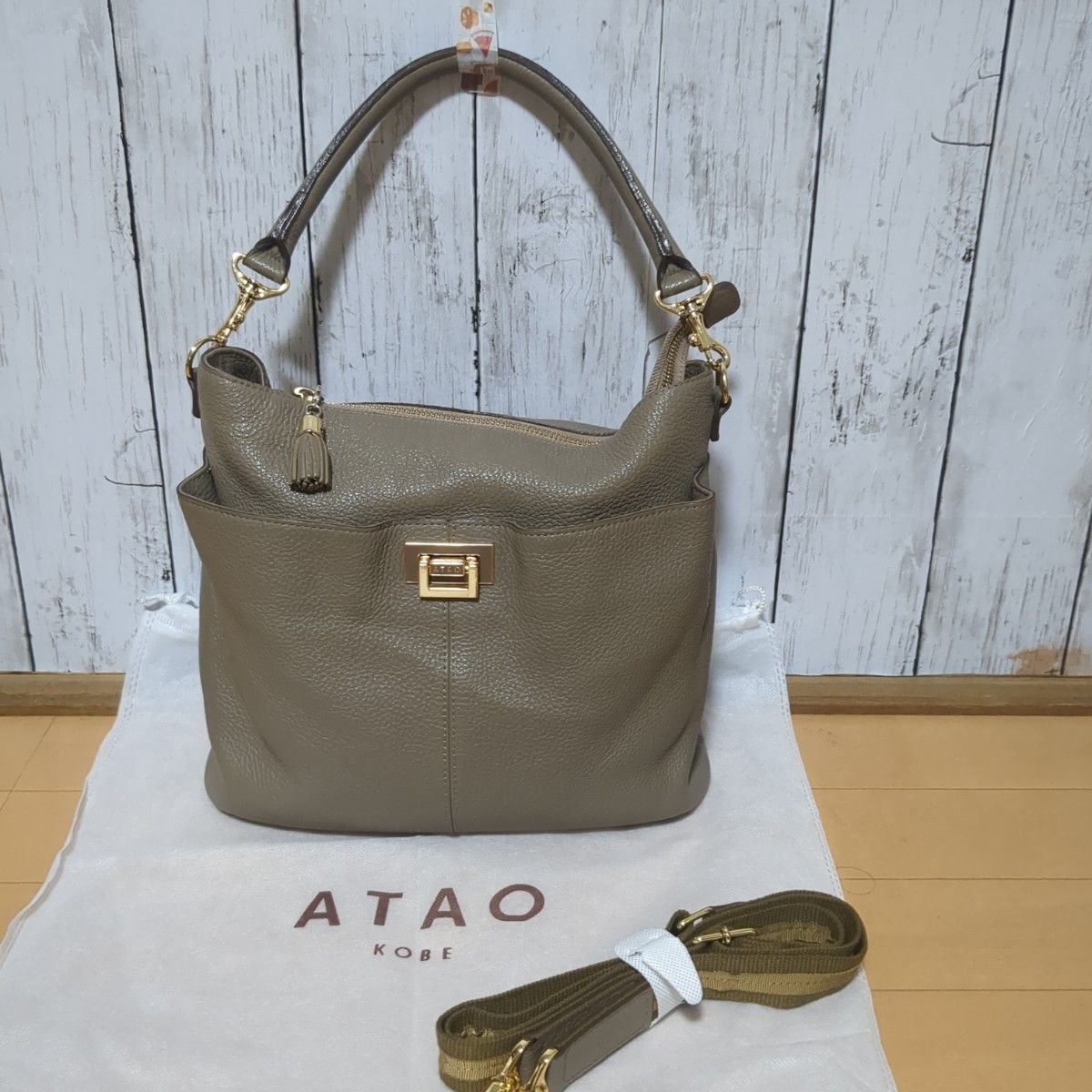 ATAO ウィークエンド トープ ショルダーバッグ|Yahoo!フリマ ATAO ウィークエンド トープ ショルダーバッグ|Yahoo!フリマ