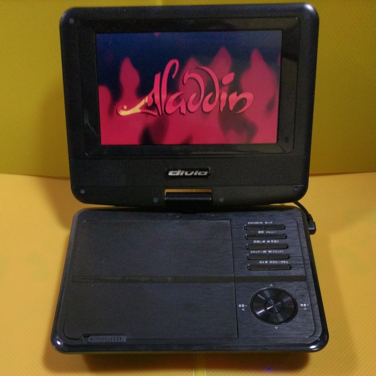 KAIHOU 7インチワイドポータブルDVDプレーヤー(バッテリー付 KAIHOU 7インチワイドポータブルDVDプレーヤー(バッテリー付