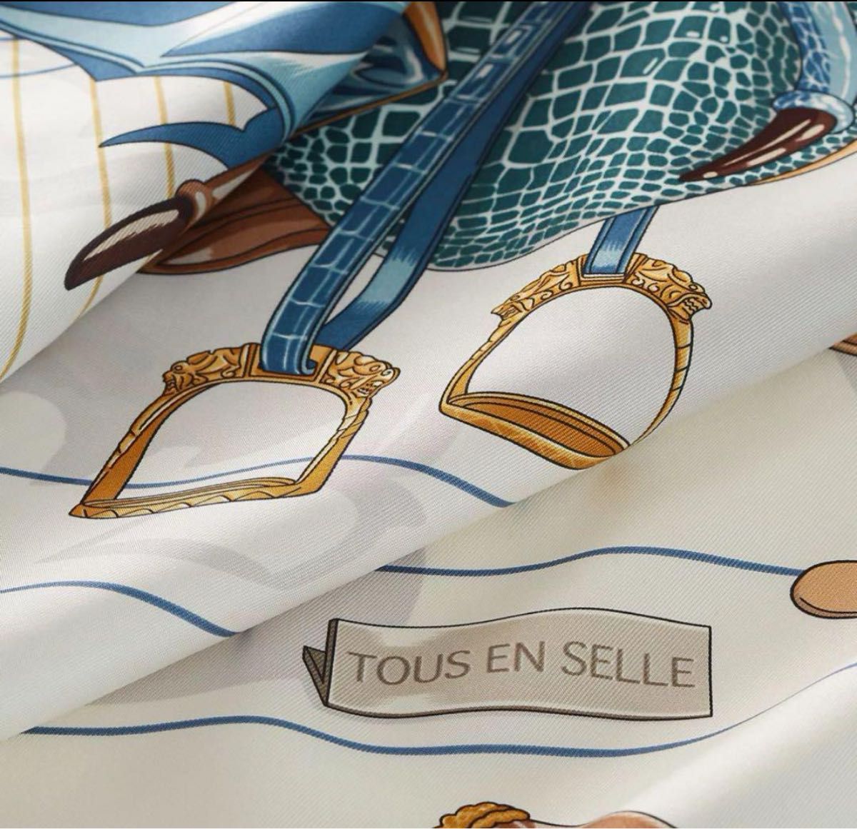 美品 HERMES エルメス スカーフ カレ90 シルク ストール マルチ 美品 HERMES エルメス スカーフ カレ90 シルク ストール マルチ