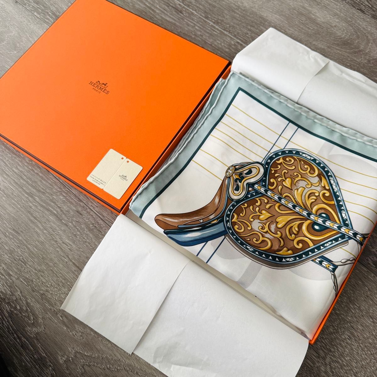 美品 HERMES エルメス スカーフ カレ90 シルク ストール マルチ 美品 HERMES エルメス スカーフ カレ90 シルク ストール マルチ