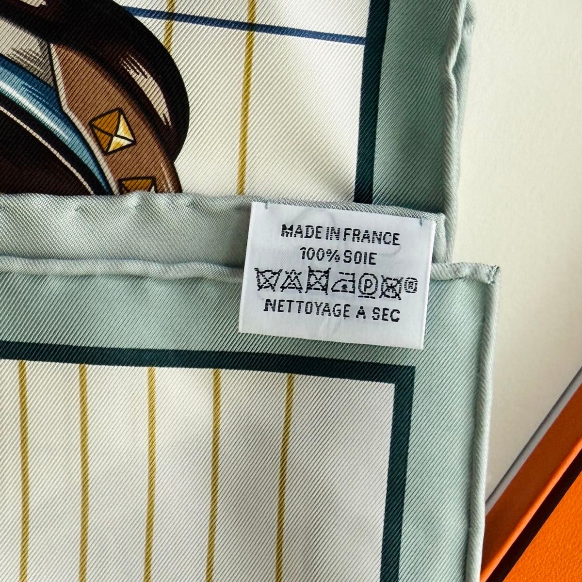 美品 HERMES エルメス スカーフ カレ90 シルク ストール マルチ 美品 HERMES エルメス スカーフ カレ90 シルク ストール マルチ