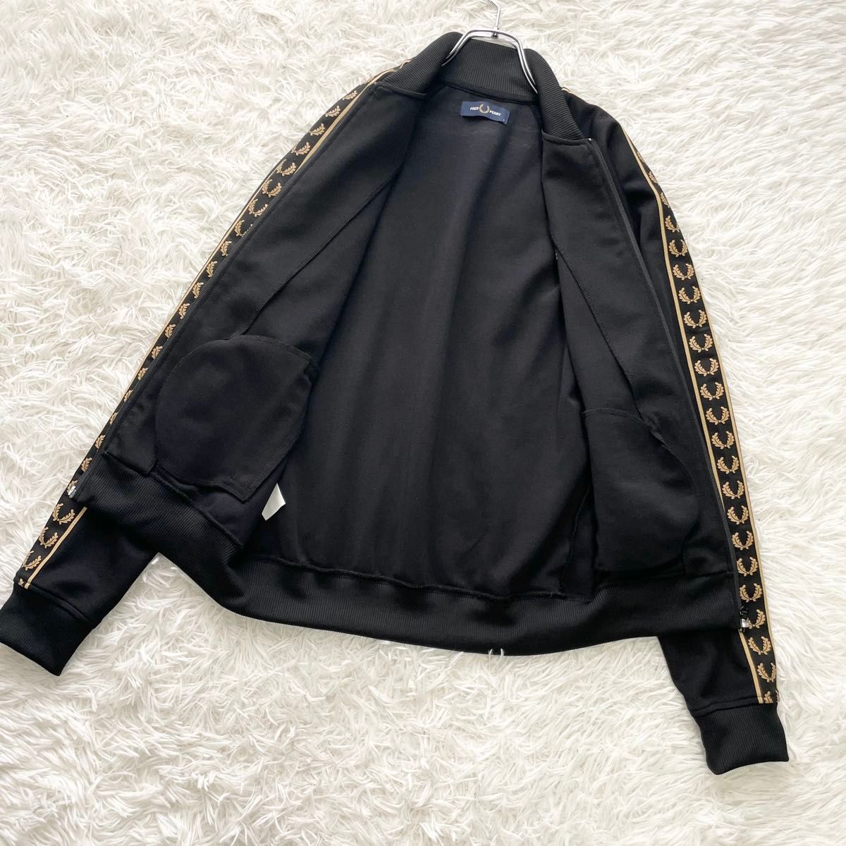 美品】FRED PERRY フレッドペリー トラックジャケット ジャージ 美品】FRED PERRY フレッドペリー トラックジャケット ジャージ