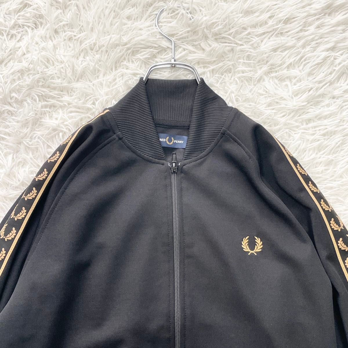 美品】FRED PERRY フレッドペリー トラックジャケット ジャージ 美品】FRED PERRY フレッドペリー トラックジャケット ジャージ