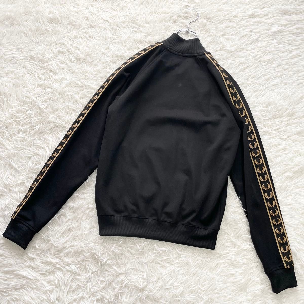 美品】FRED PERRY フレッドペリー トラックジャケット ジャージ 美品】FRED PERRY フレッドペリー トラックジャケット ジャージ