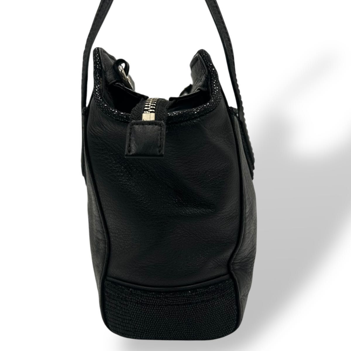 美品 COACH コーチ ハンドバッグ ショルダーバッグ 2way 美品 COACH コーチ ハンドバッグ ショルダーバッグ 2way