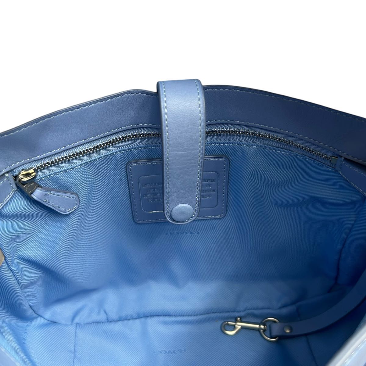 極美品 COACH コーチ ショルダーバッグ 本革 レザー 馬車ロゴ 極美品 COACH コーチ ショルダーバッグ 本革 レザー 馬車ロゴ