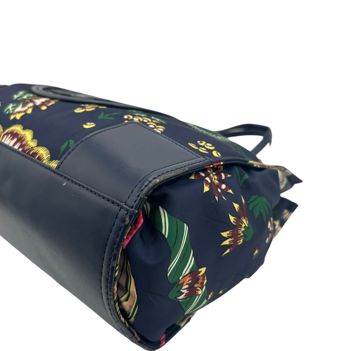 TORY BURCH トリーバーチ エラ トートバッグ ナイロン ネイビー TORY BURCH トリーバーチ エラ トートバッグ ナイロン ネイビー
