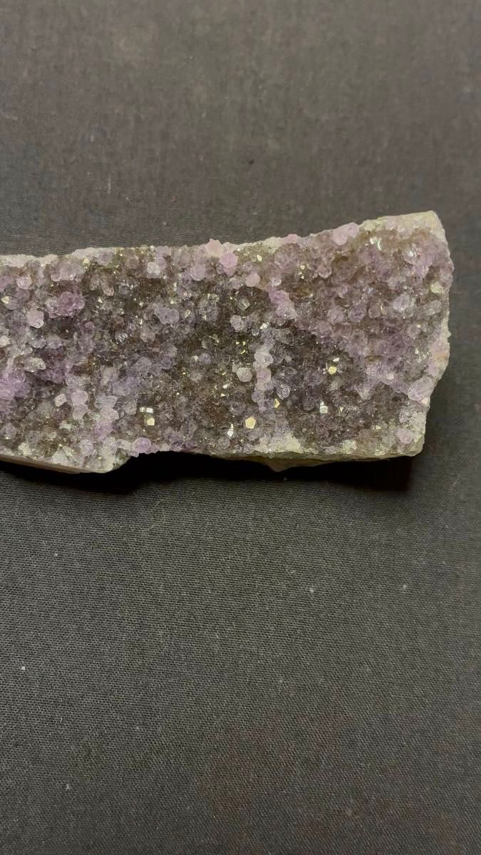 アメジスト ごく小粒 レア 濃い紫 天然石 原石 鑑賞石 国産鉱物 水石 鉱物 鉱石 自然石 パワーストーン インテリア