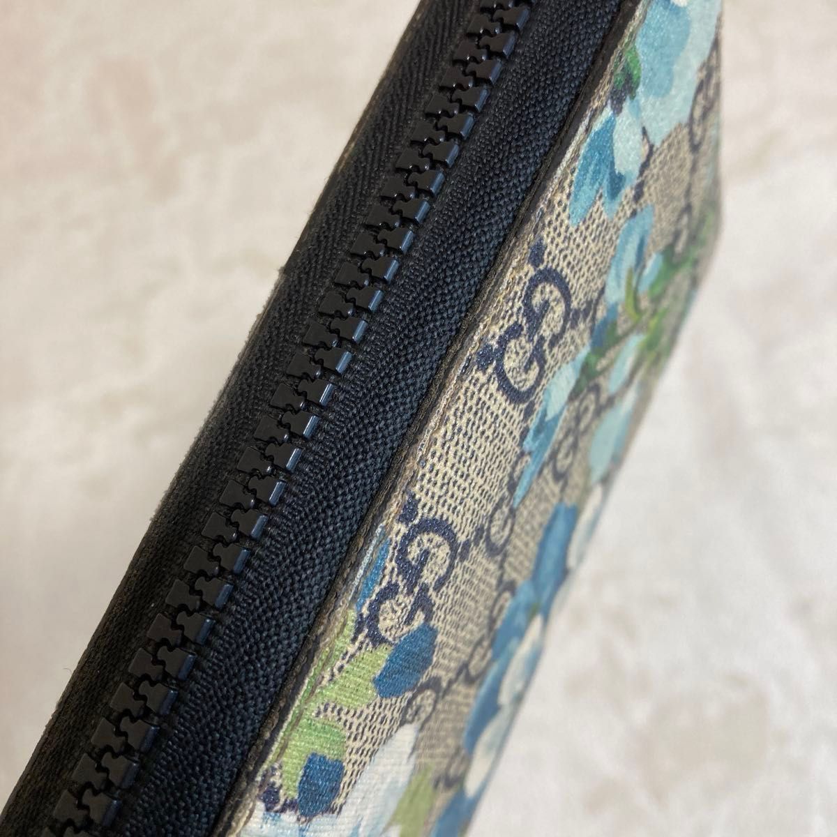 GUCCI グッチ GGブルームス スプリーム 長財布 ラウンドジップ GUCCI グッチ GGブルームス スプリーム 長財布 ラウンドジップ