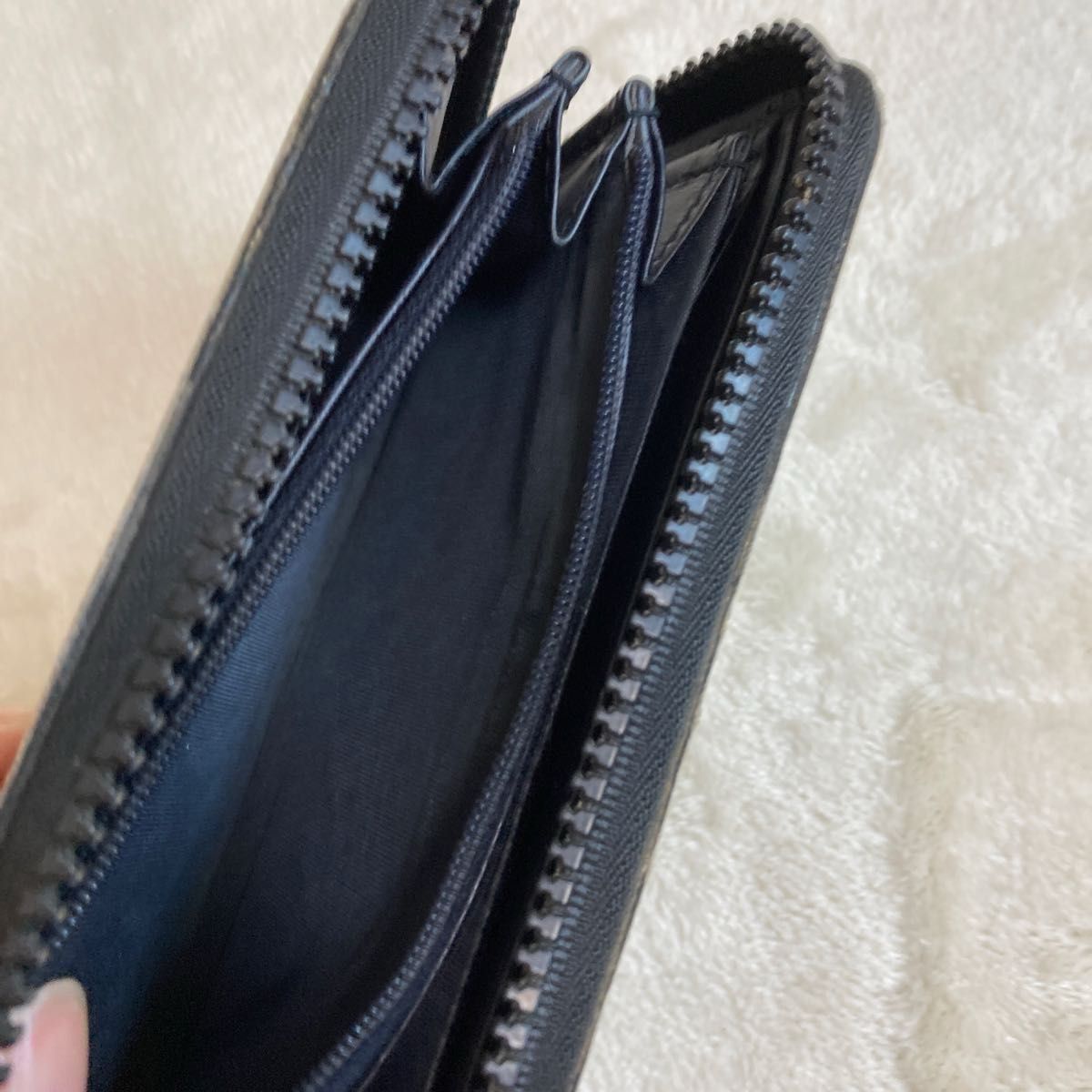 GUCCI グッチ GGブルームス スプリーム 長財布 ラウンドジップ GUCCI グッチ GGブルームス スプリーム 長財布 ラウンドジップ