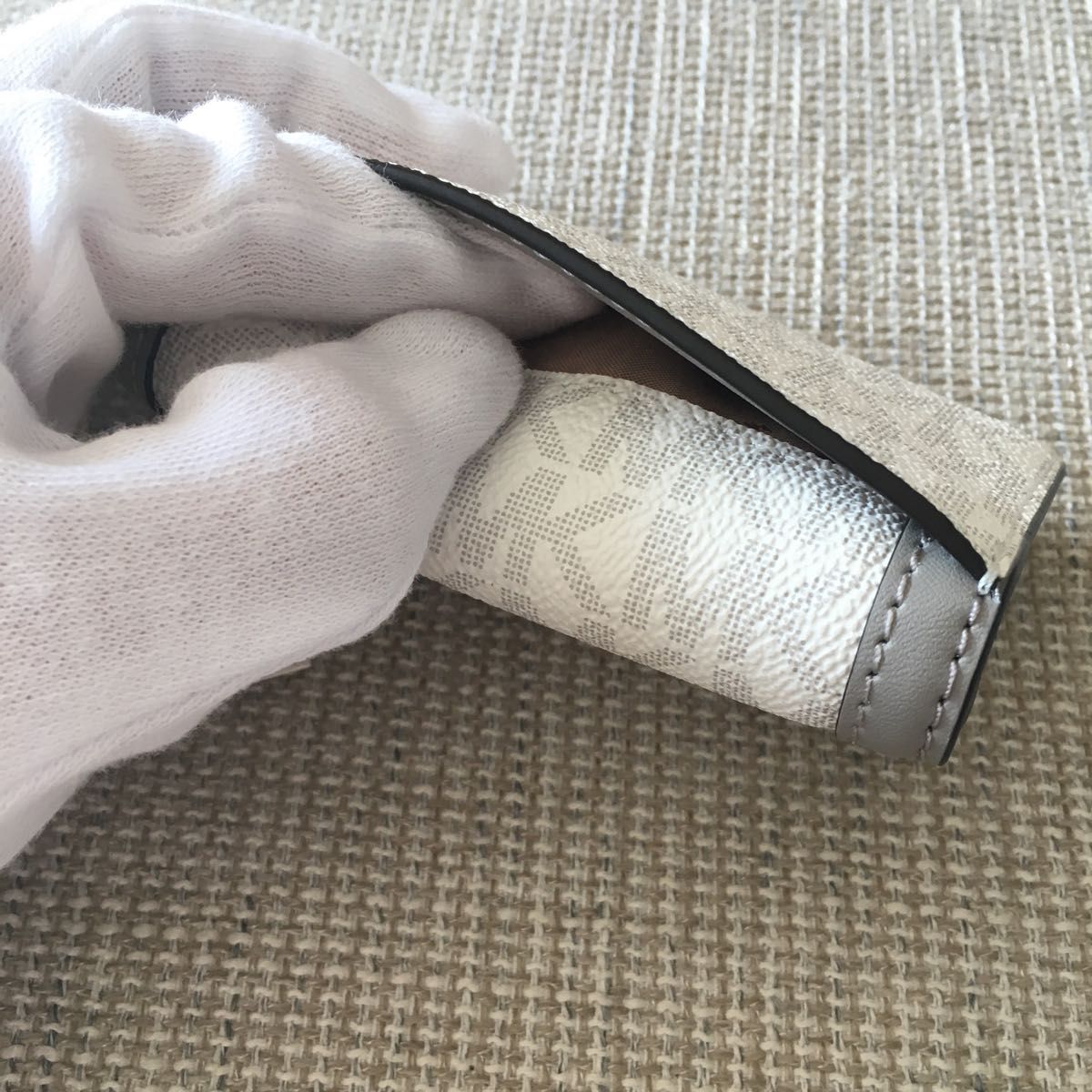 新品 MICHEAL KORS マイケルコース シグネチャーグレー キー 新品 MICHEAL KORS マイケルコース シグネチャーグレー キー