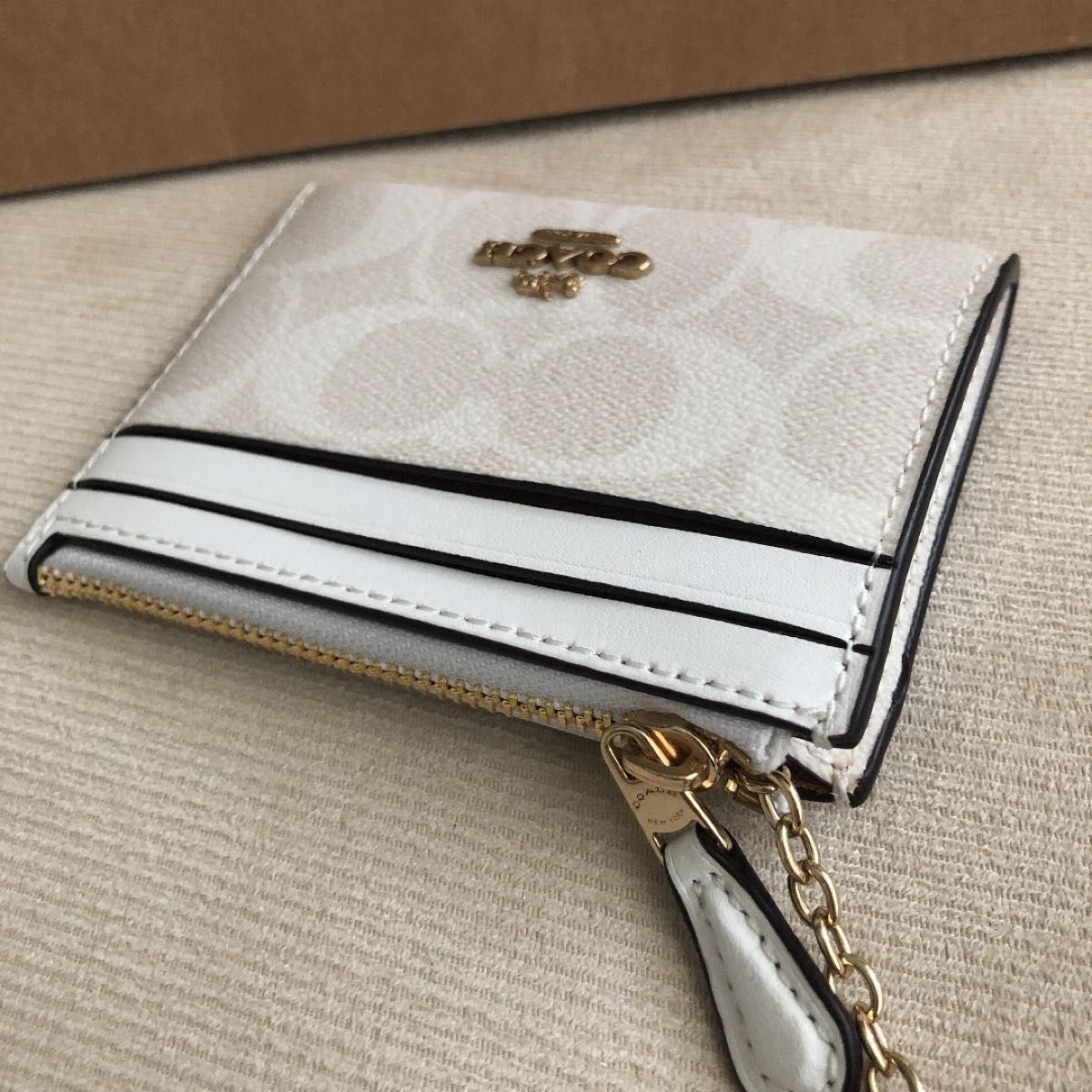 新品 COACH コーチ レザー コイン パス IDケース キーリング付き 新品 COACH コーチ レザー コイン パス IDケース キーリング付き