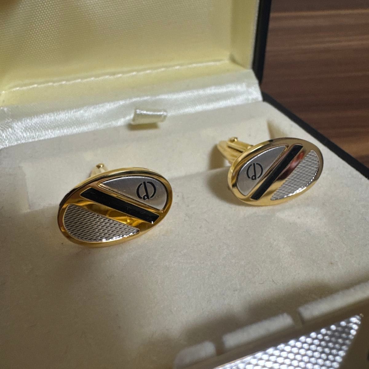 未使用】dunhill ダンヒル ネクタイピン カフス タイピン dロゴ 未使用】dunhill ダンヒル ネクタイピン カフス タイピン dロゴ
