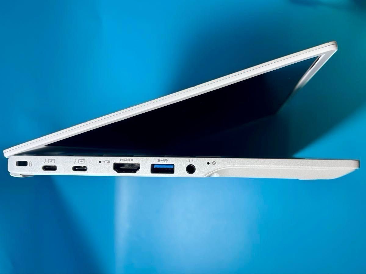富士通 UH08/E3 Core i7 1165G7 SSD 2TB(新品) Windows11 富士通 UH08/E3 Core i7 1165G7 SSD 2TB(新品) Windows11