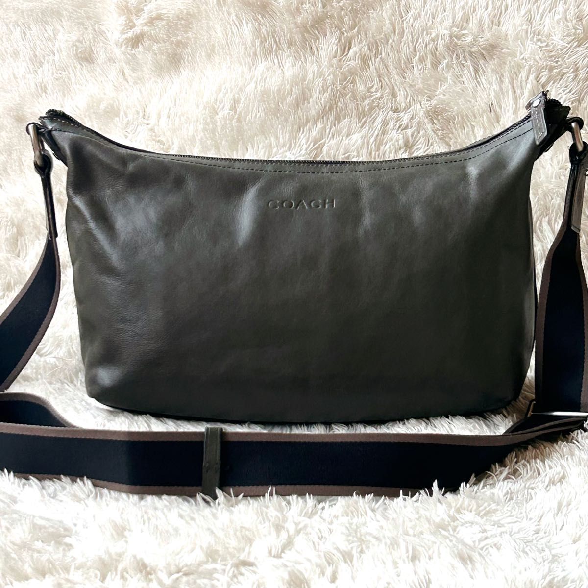 美品 COACH コーチ ショルダーバッグ ヘリテージ レザー 美品 COACH コーチ ショルダーバッグ ヘリテージ レザー