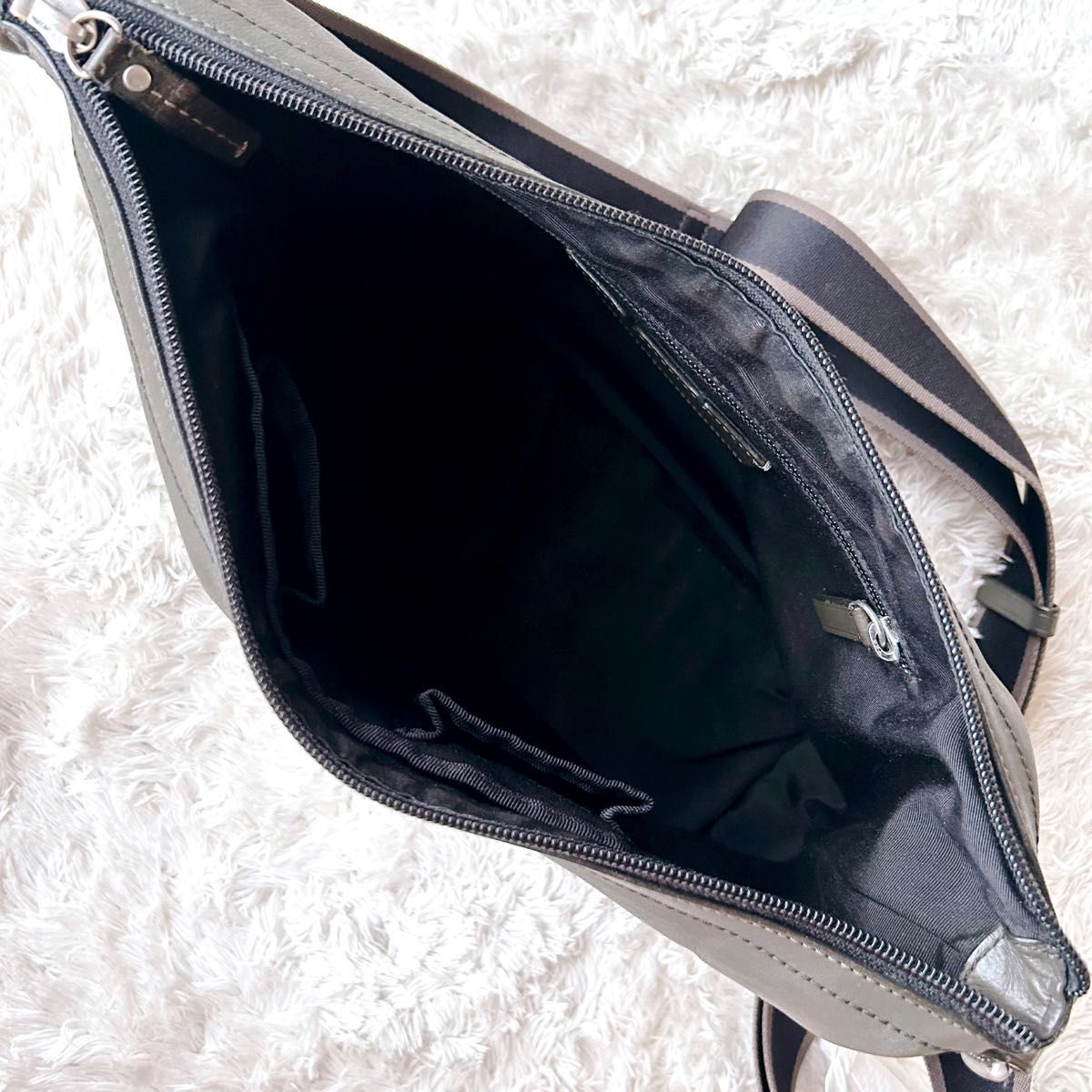 美品 COACH コーチ ショルダーバッグ ヘリテージ レザー 美品 COACH コーチ ショルダーバッグ ヘリテージ レザー
