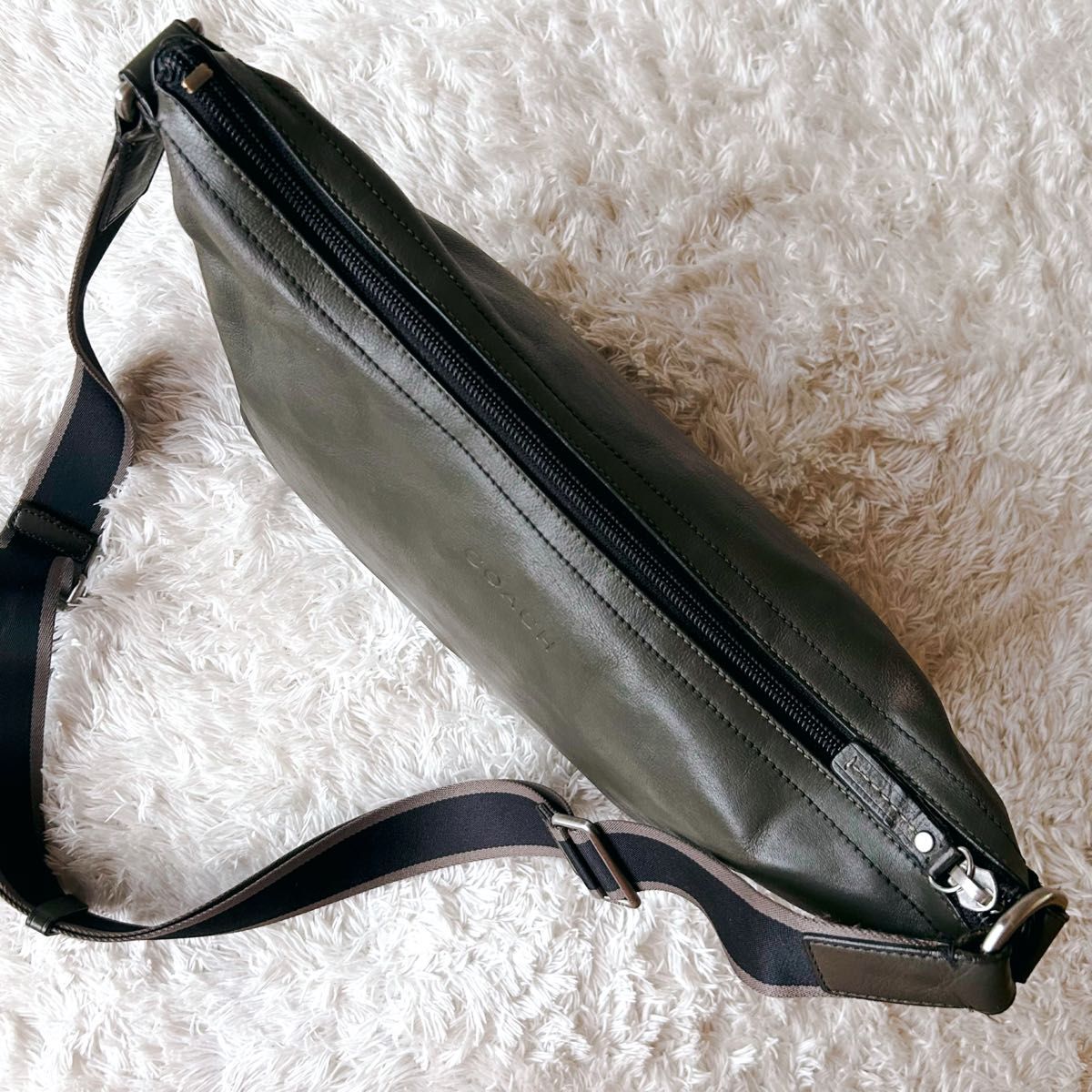 美品 COACH コーチ ショルダーバッグ ヘリテージ レザー 美品 COACH コーチ ショルダーバッグ ヘリテージ レザー