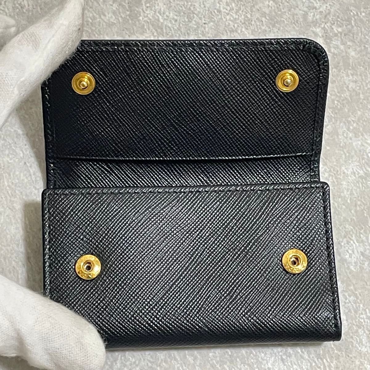 新品未使用 PRADA プラダ サフィアーノレザー キーケース 6連 新品未使用 PRADA プラダ サフィアーノレザー キーケース 6連