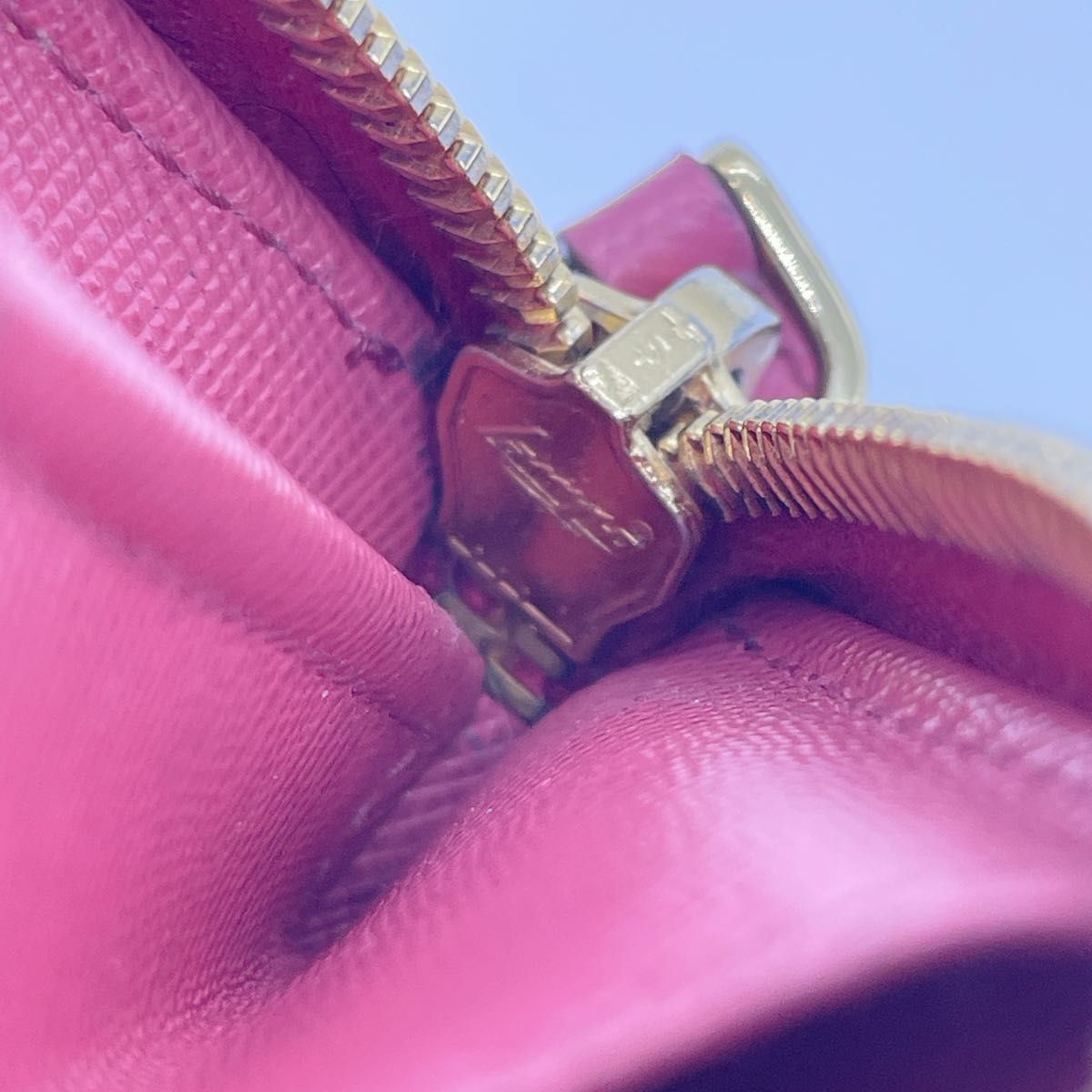 PRADA プラダ サフィアーノレザー コインケース ピンク ゴールド PRADA プラダ サフィアーノレザー コインケース ピンク ゴールド