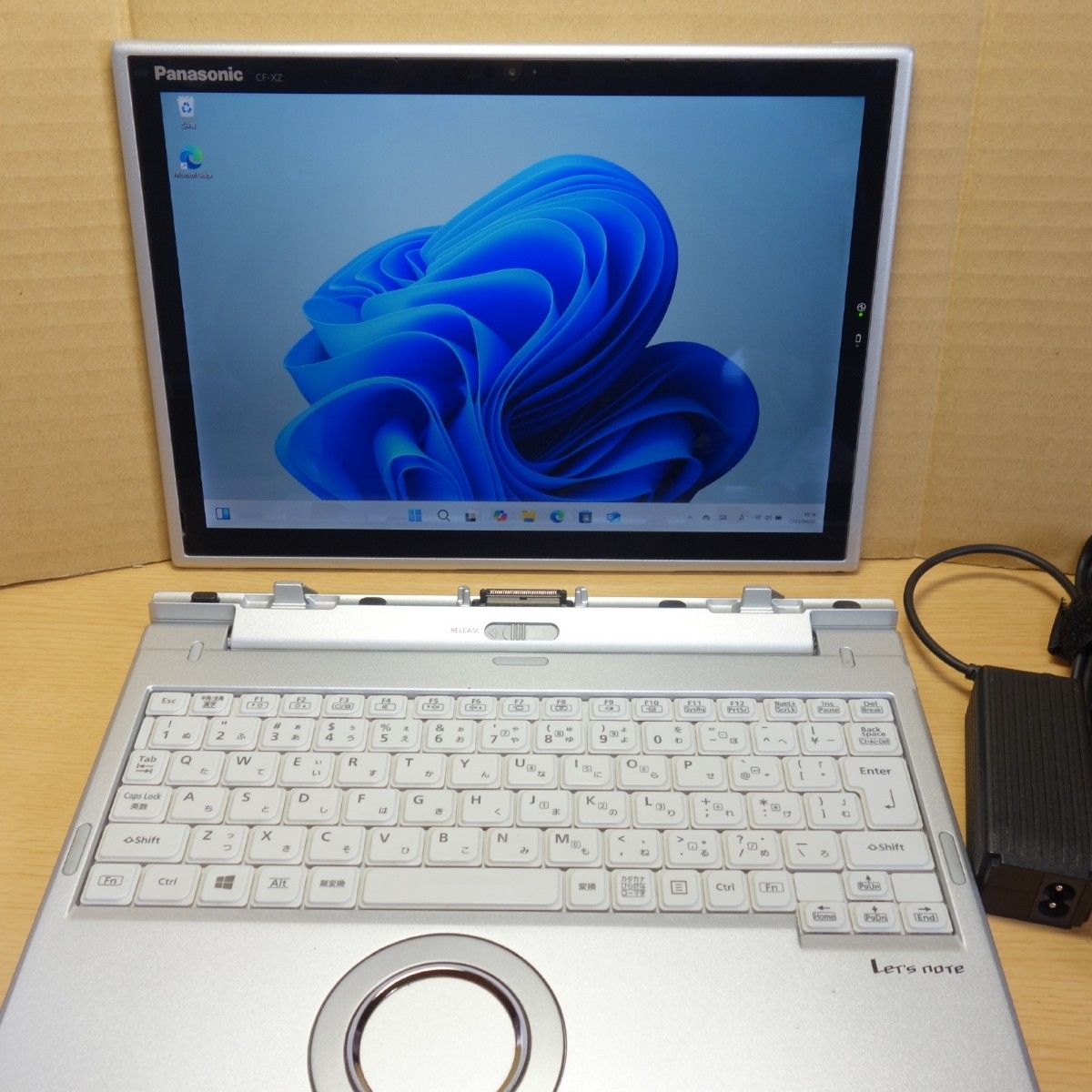 レッツノート CF-XZ6 Core i5-7300U/SSD 256G/8G/電池長持 レッツノート CF-XZ6 Core i5-7300U/SSD 256G/8G/電池長持