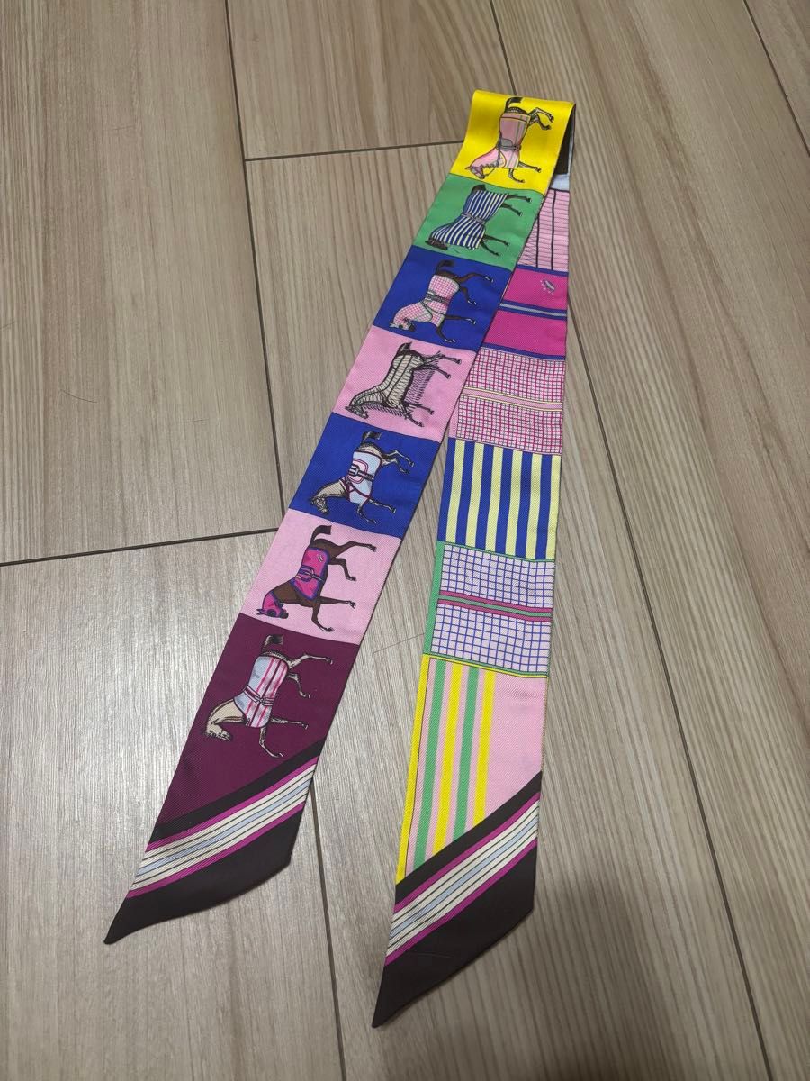 エルメス HERMES スカーフ ツイリー 馬柄 マルチカラー シルク エルメス HERMES スカーフ ツイリー 馬柄 マルチカラー シルク