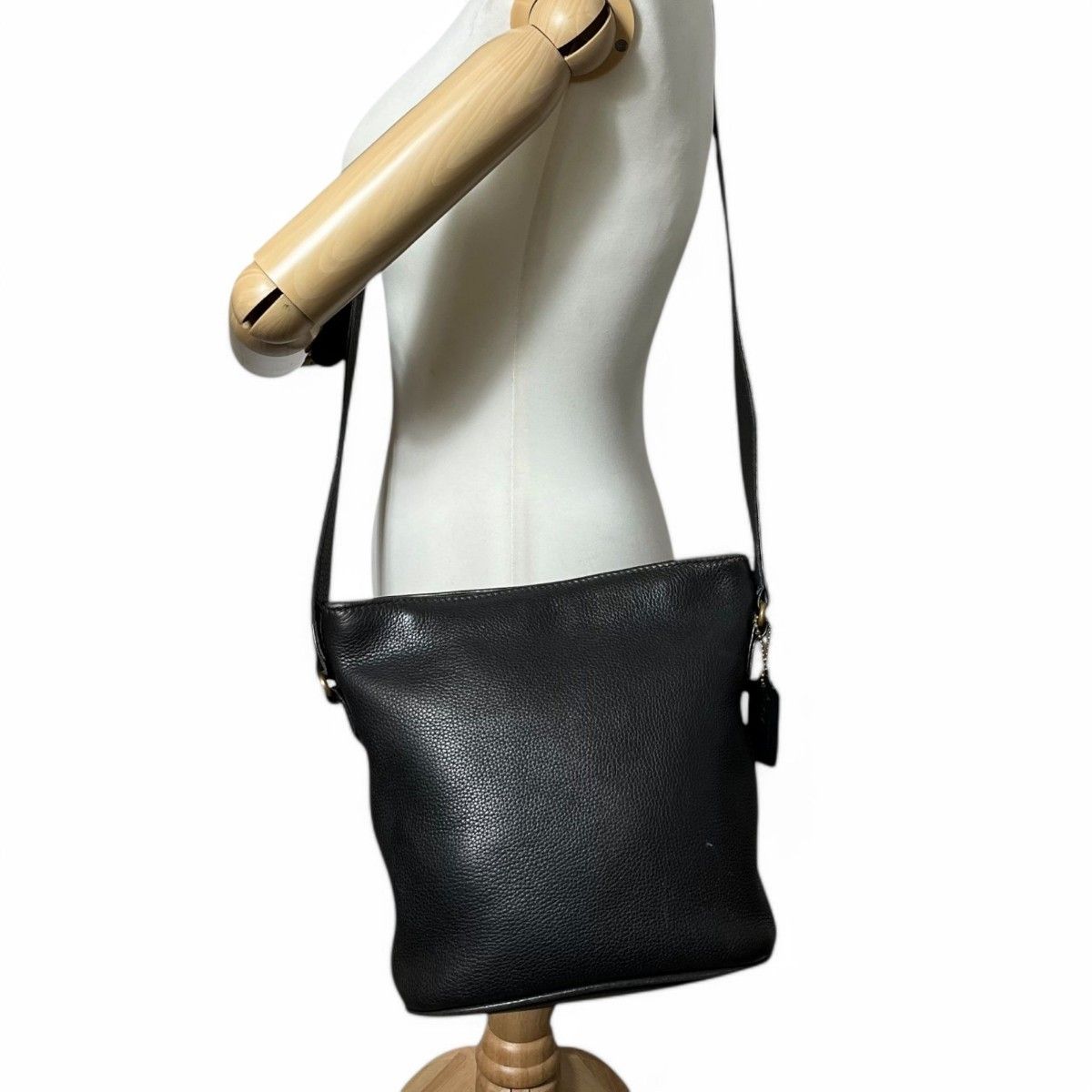 美品 COACH コーチ ショルダーバッグ バケツ レザー ブラック 美品 COACH コーチ ショルダーバッグ バケツ レザー ブラック