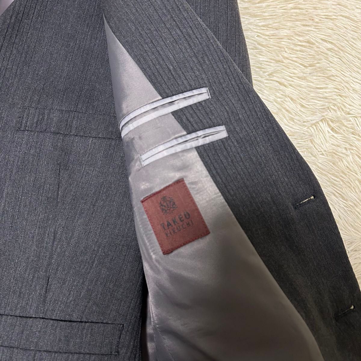 美品 タケオキクチ 赤タグ 最高級ライン スリーピース スーツ 美品 タケオキクチ 赤タグ 最高級ライン スリーピース スーツ