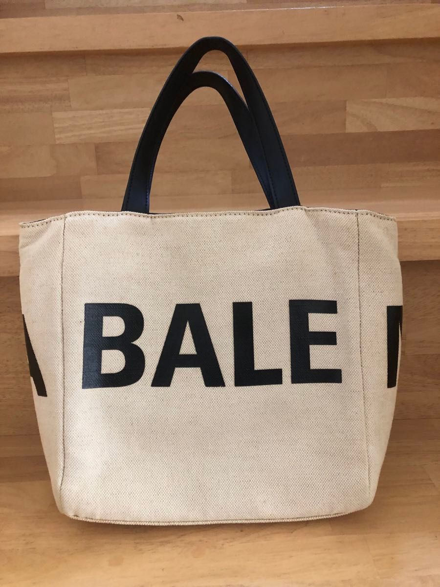 BALENCIAGA キャンバストートバッグ ベージュ海外輸入商品GUCCI BALENCIAGA キャンバストートバッグ ベージュ海外輸入商品GUCCI