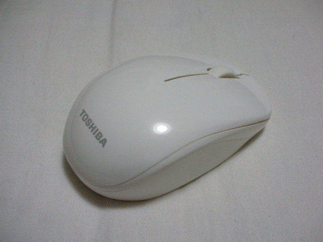 ◆中古品 TOSHIBA 東芝 ワイヤレスマウス MORFJ3UO ホワイト 白◆光学 PC パソコン_画像1