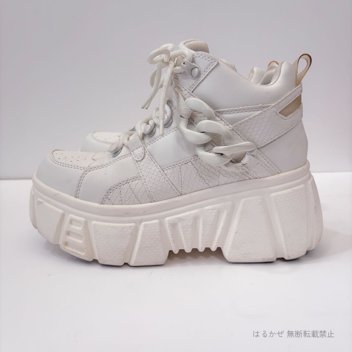 【BERSHKA】日本未入荷★プラットフォームシューズ・スニーカー ベルシュカ(BERSHKA) 厚底チェーンスニーカー ホワイト 24 5cm