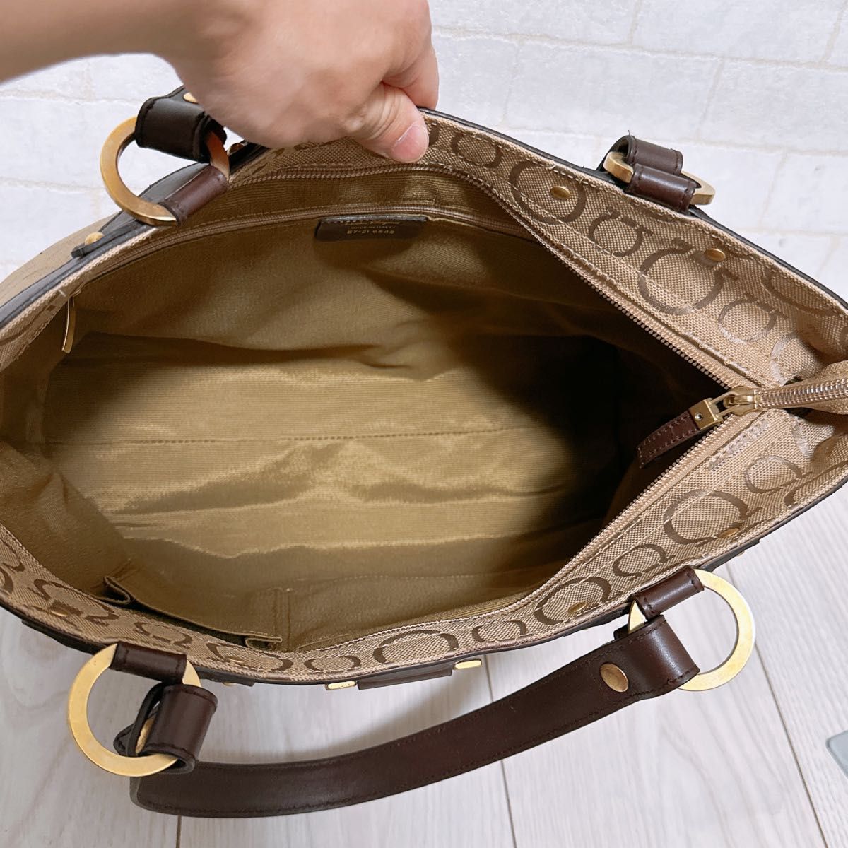 美品》Ferragamo(フェラガモ)トートバッグ|Yahoo!フリマ(旧 美品》Ferragamo(フェラガモ)トートバッグ|Yahoo!フリマ(旧