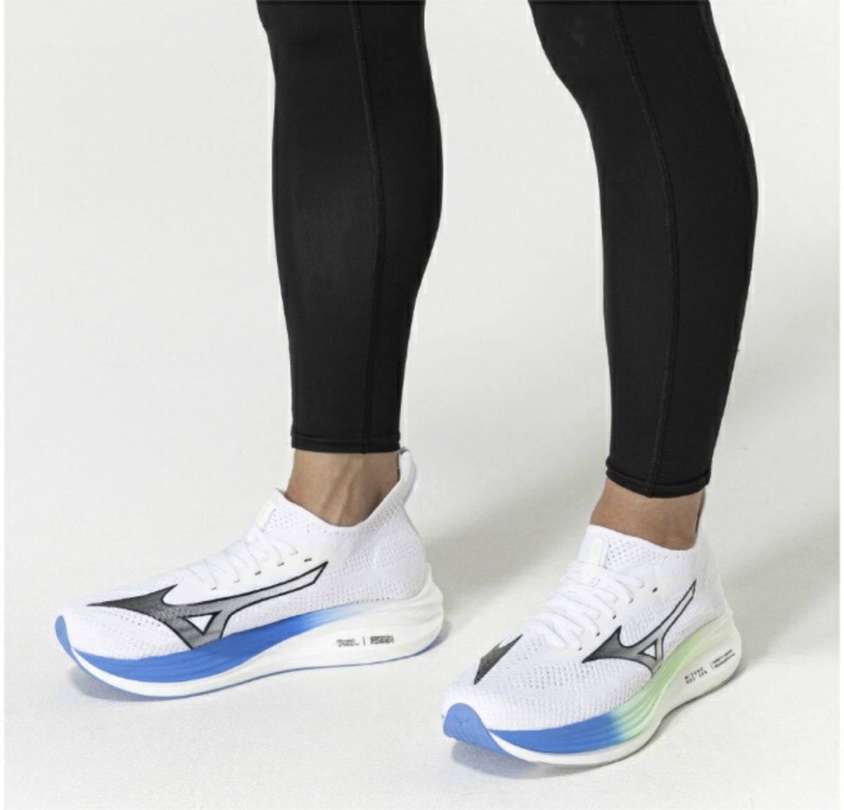 ミズノ ランニングシューズ メンズ ミズノネオゼン 26 5 美品 ミズノ ランニングシューズ メンズ ミズノネオゼン 26 5 美品