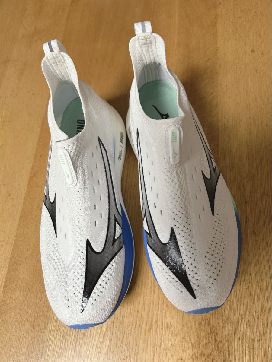 ミズノ ランニングシューズ メンズ ミズノネオゼン 26 5 美品 ミズノ ランニングシューズ メンズ ミズノネオゼン 26 5 美品