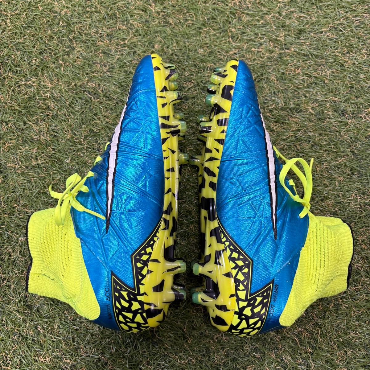 即日発送 希少 未使用品】NIKE ハイパーヴェノム ファントム2 FG 即日発送 希少 未使用品】NIKE ハイパーヴェノム ファントム2 FG